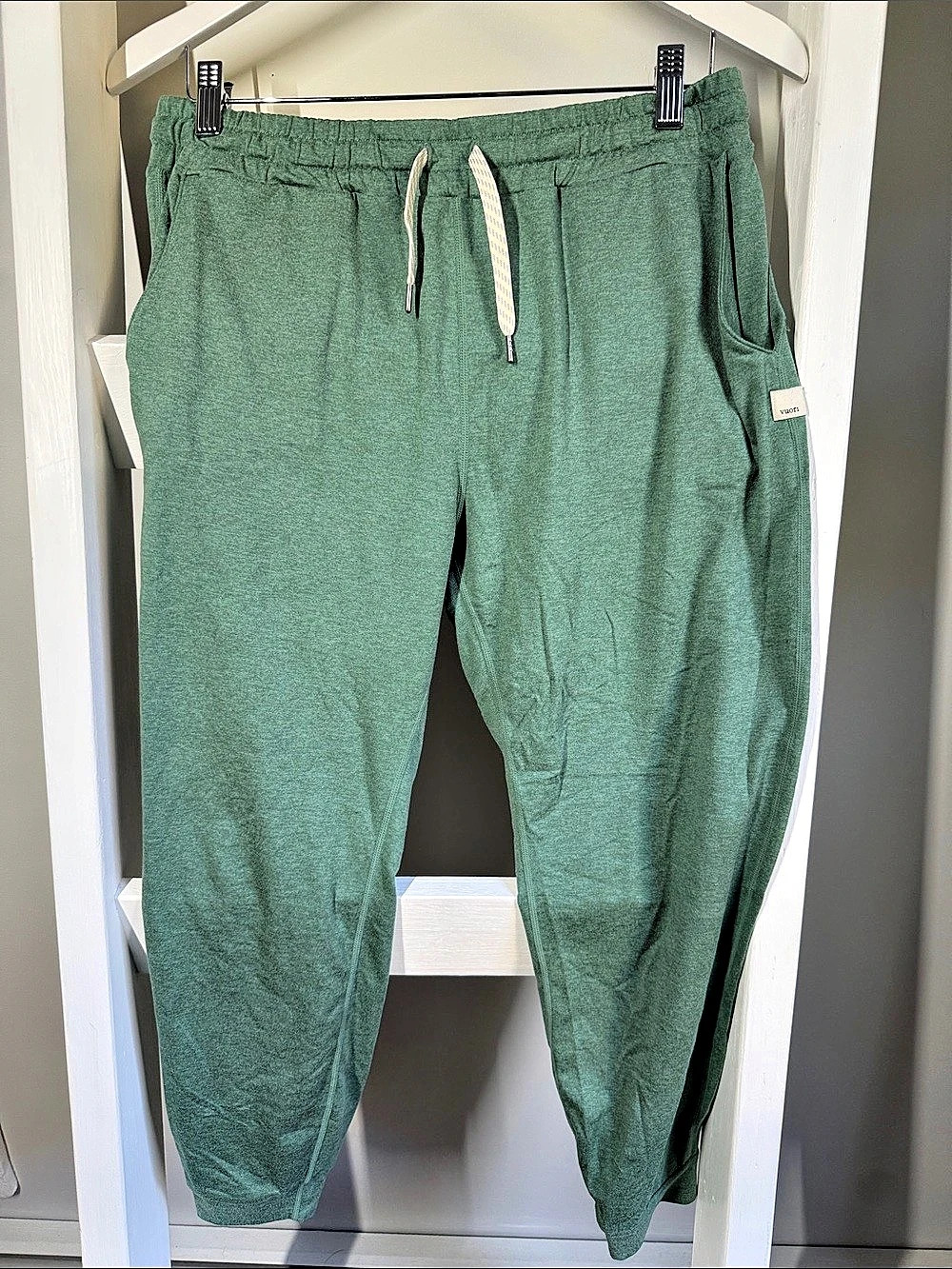 Vuori Performance Jogger Green Jogger Pants